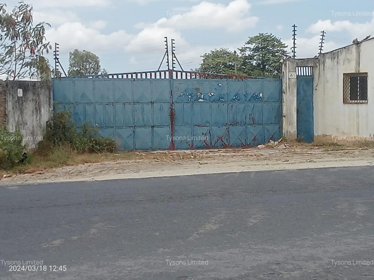 2 ac Commercial Property with Parking at Kokotoni - Mariakani - 5