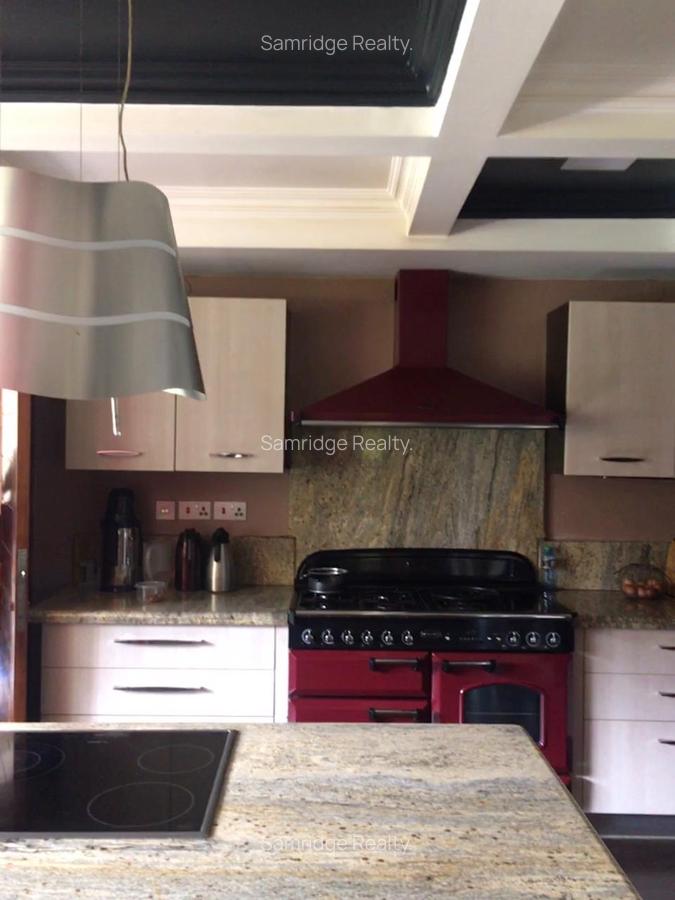 5 Bed Townhouse with En Suite at Murishu Rd - 2