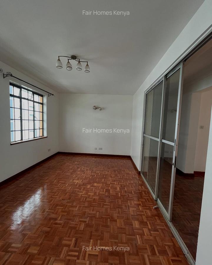 4 Bed Townhouse with En Suite at Lavington Mall - 11
