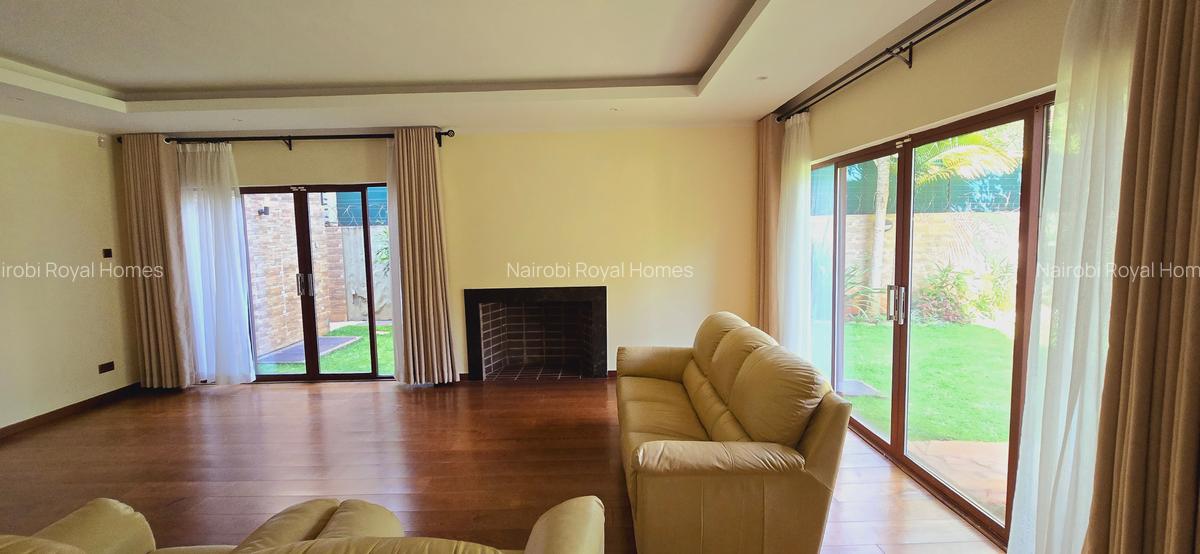 5 Bed Townhouse with En Suite at Lavington Green - 8