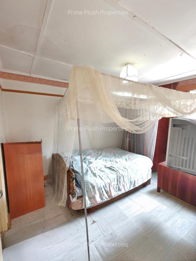 3 Bed House with Garden in Donholm - 12