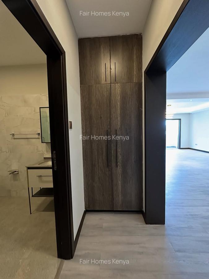 2 Bed Apartment with En Suite at Riverside Drive - 4