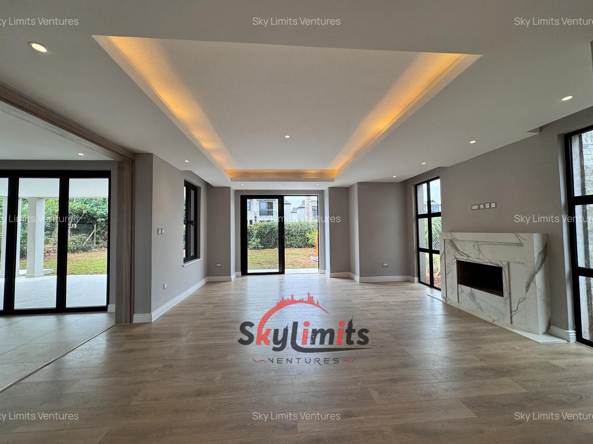 5 Bed Villa with Swimming Pool in Runda - 3