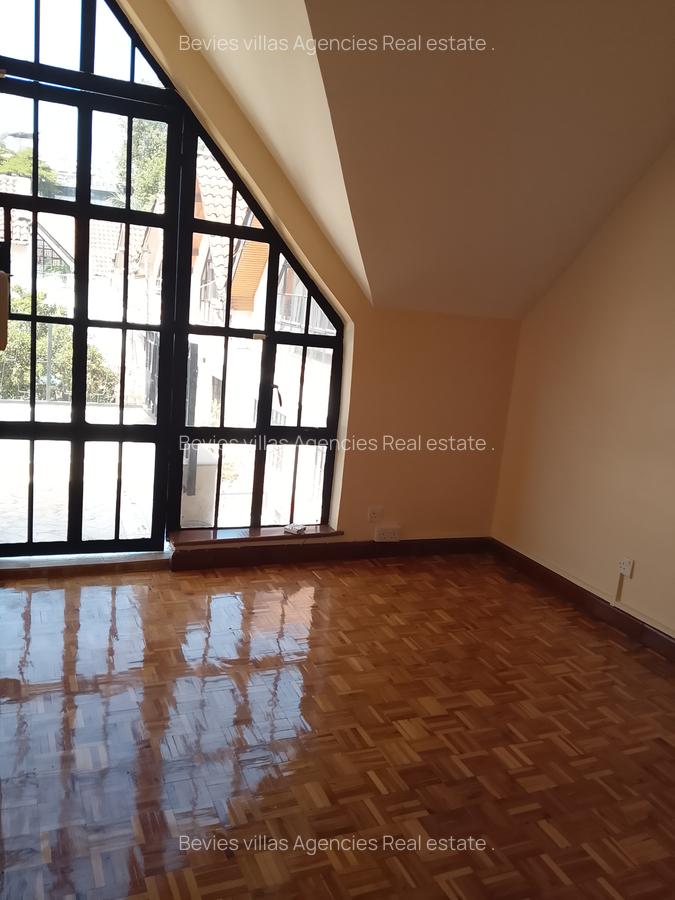 5 Bed Townhouse with En Suite at Westlands - 10