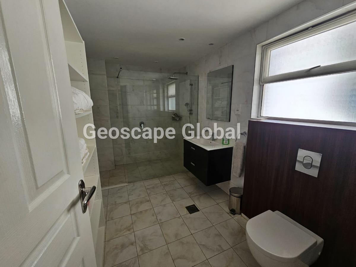 3 Bed Apartment with En Suite in Westlands Area - 16