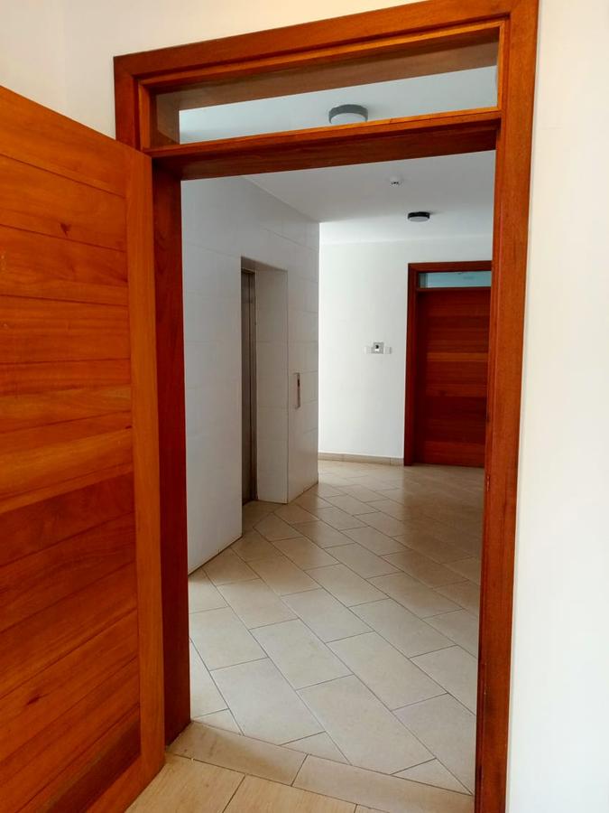 3 Bed Apartment with En Suite in Lavington - 7