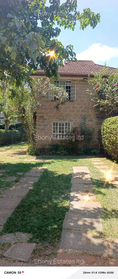 1 Bed House with Garden in Lavington - 1