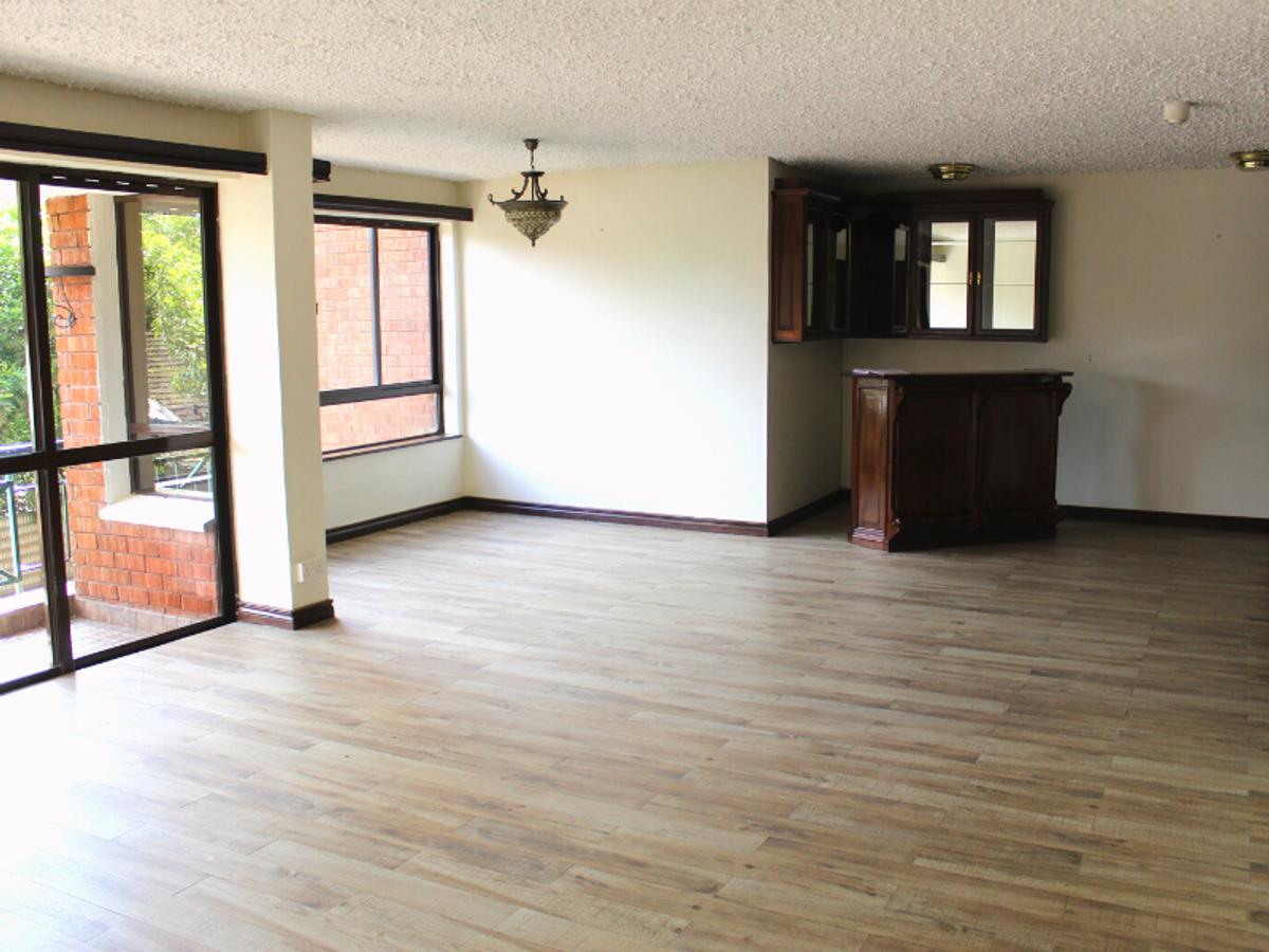 3 Bed Apartment with En Suite in Westlands Area - 2