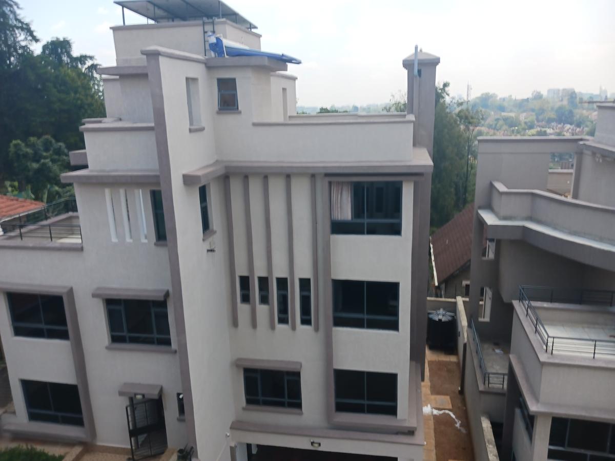 5 Bed Villa with En Suite at Kabarserian Road - 6