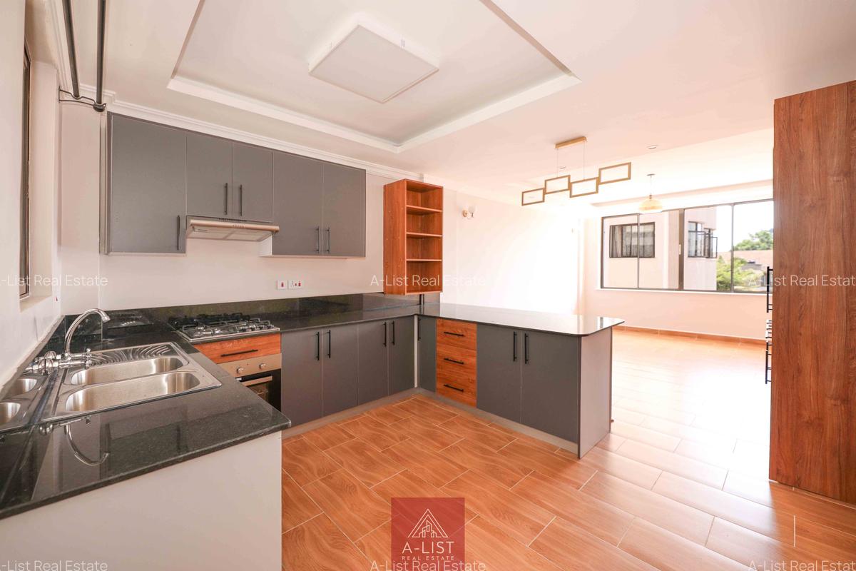2 Bed Apartment with En Suite at Lantana Road - 3