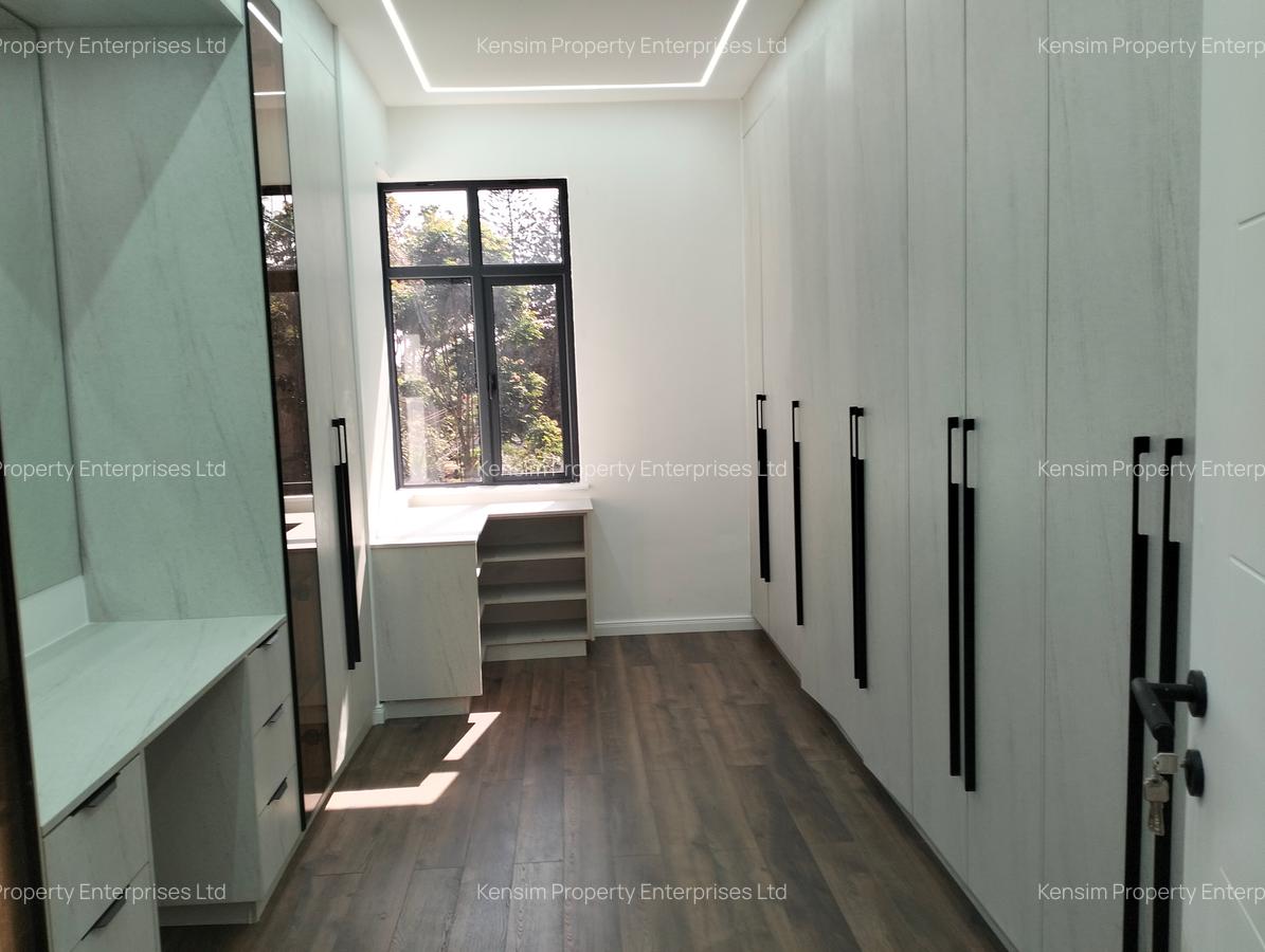 5 Bed Townhouse with En Suite in Lavington - 14