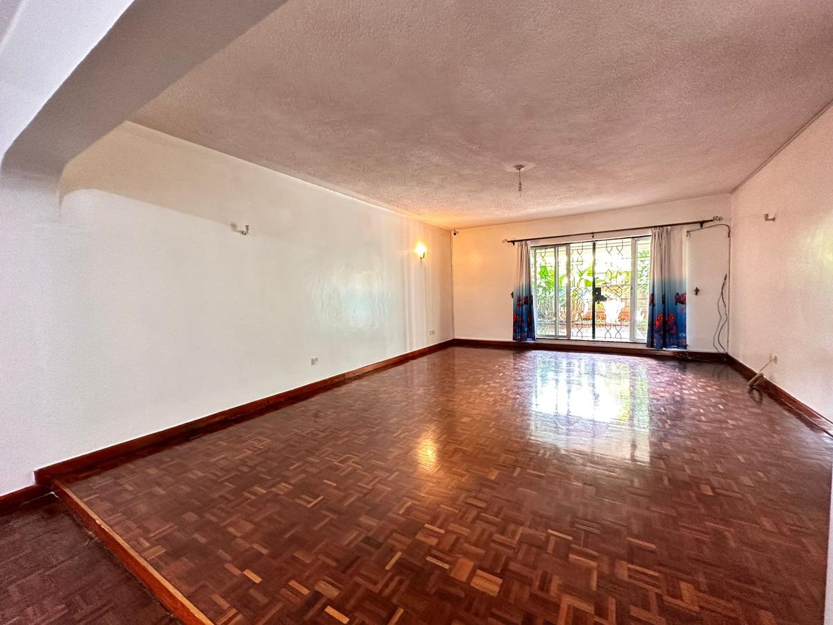 4 Bed Townhouse with En Suite in Lavington - 3