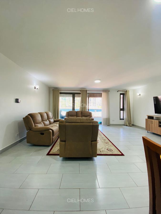 3 Bed Apartment with En Suite in Lavington - 1