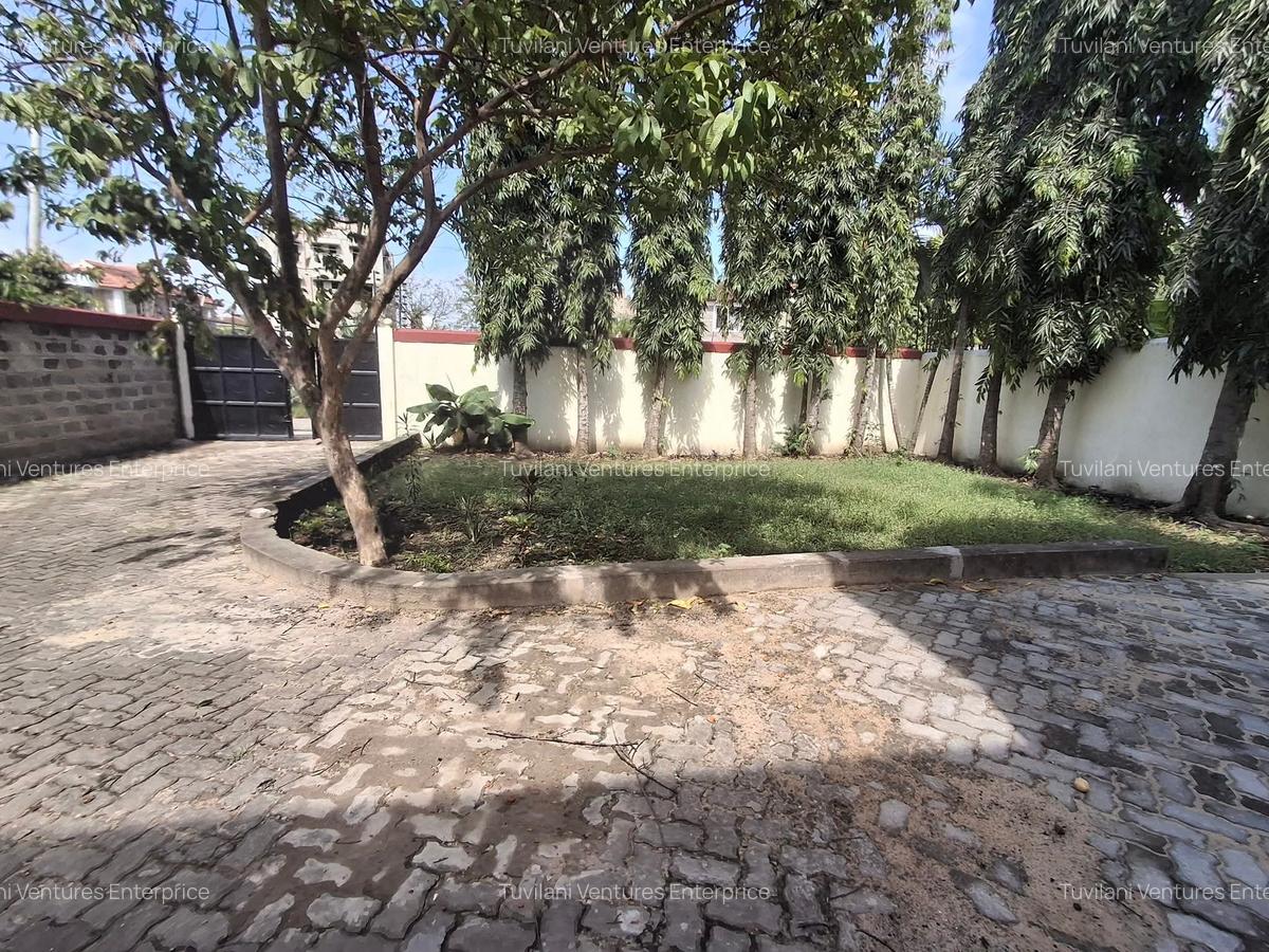 4 Bed Villa with En Suite at Utange - 3