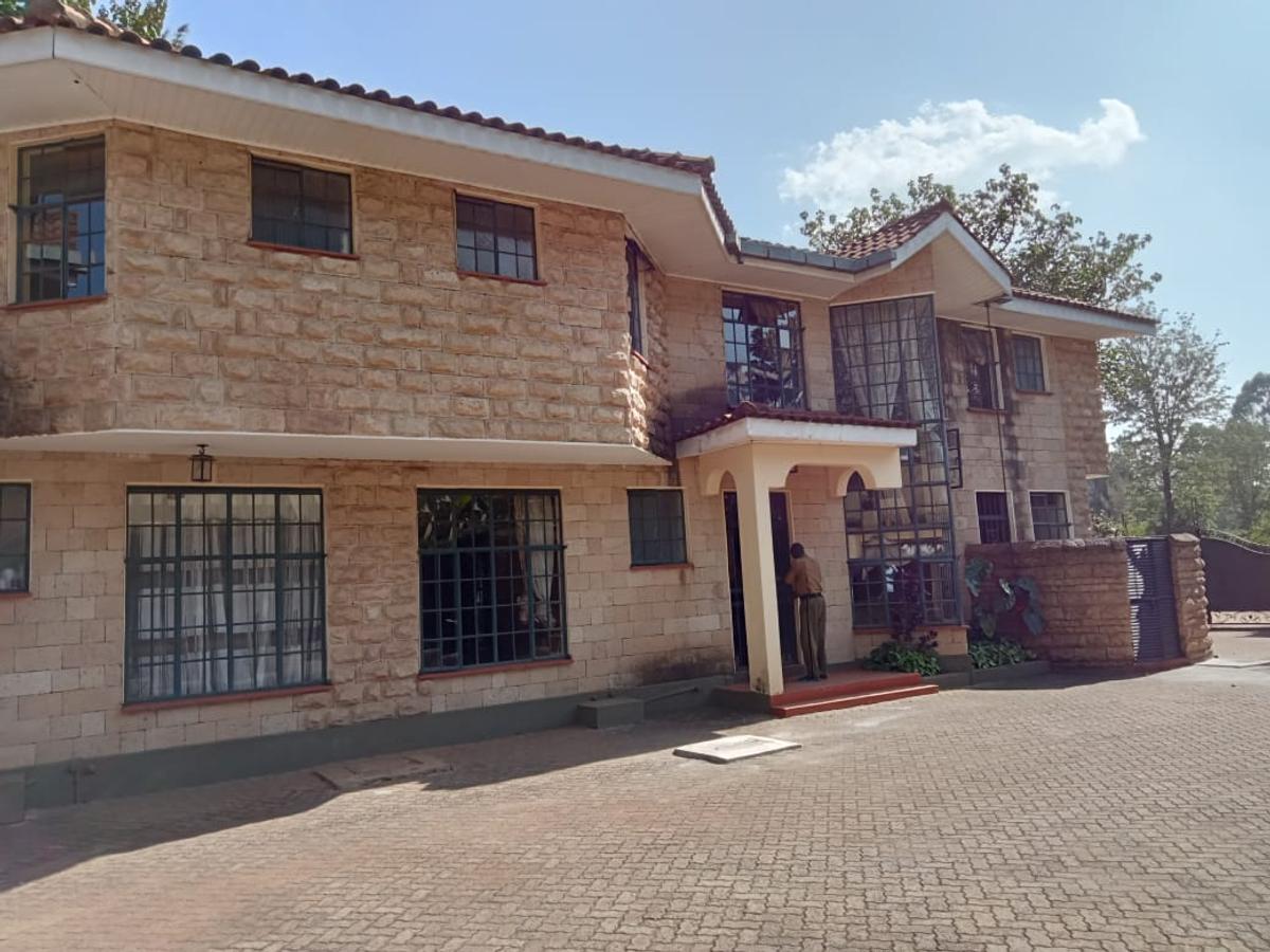 3 Bed Townhouse with En Suite at Ridgeways - 6