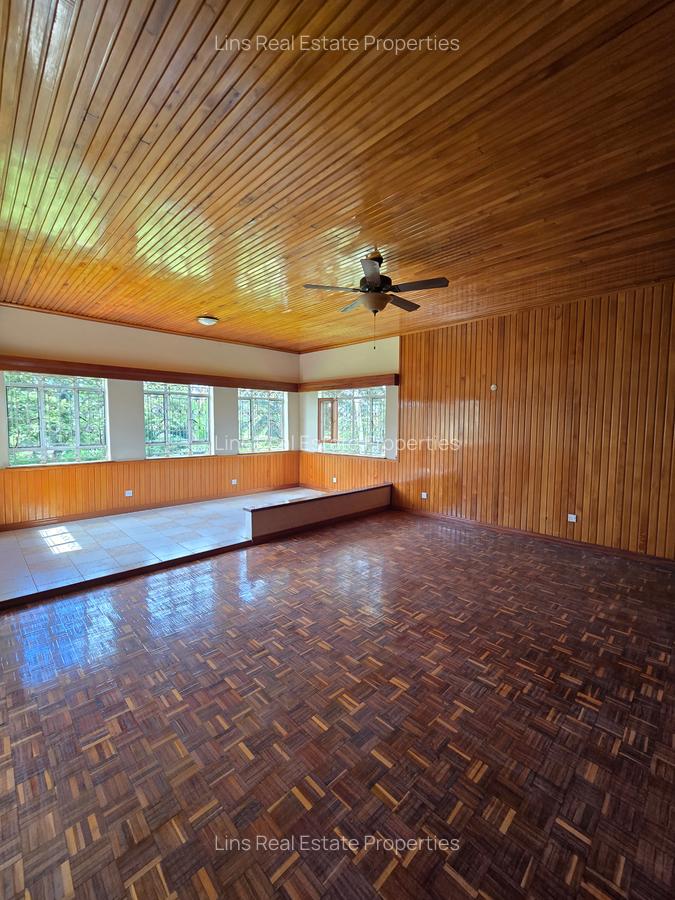 6 Bed House with En Suite in Nyari - 13