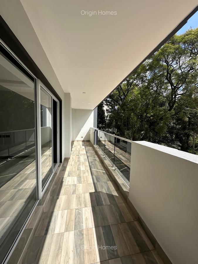 2 Bed Apartment with En Suite at Riverside Drive - 4