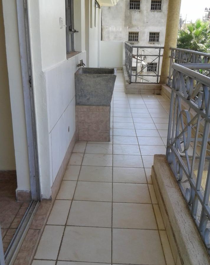 Serviced 3 Bed Apartment with En Suite in Kilimani - 9