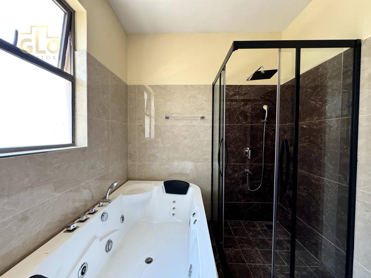 2 Bed Apartment with En Suite in General Mathenge - 18