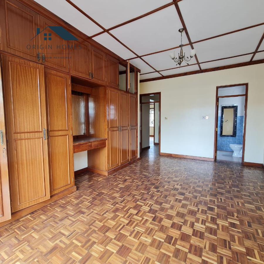 3 Bed Apartment with En Suite at Riverside Drive - 3