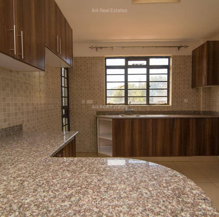 Serviced 2 Bed Apartment with En Suite at Gitaru - 7