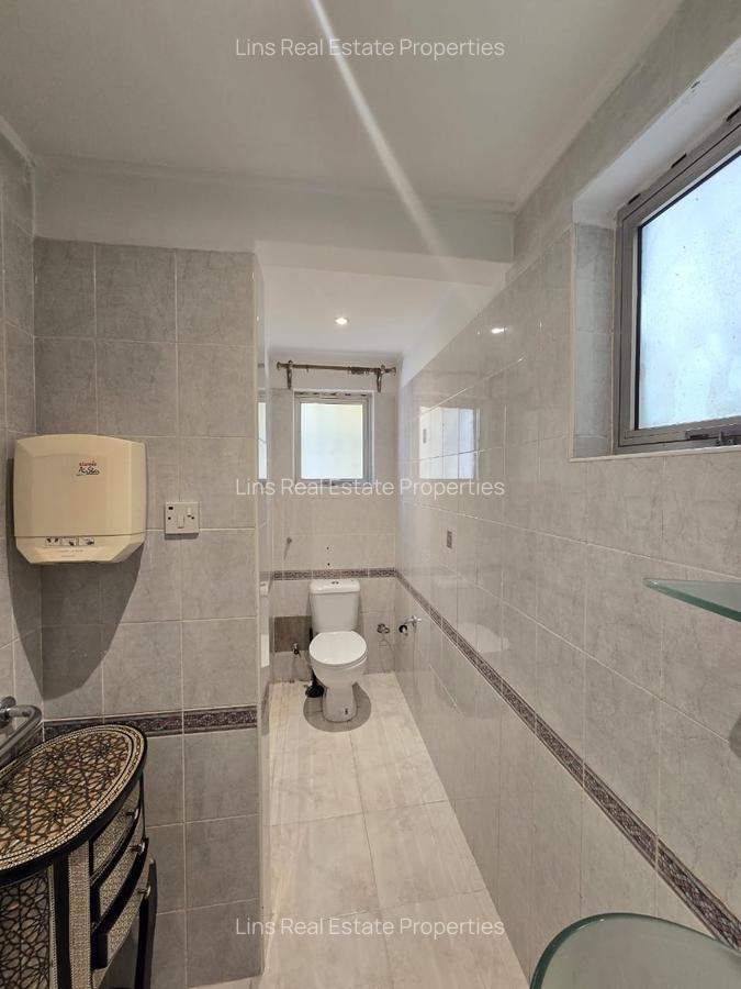 4 Bed House with En Suite in Muthaiga - 16