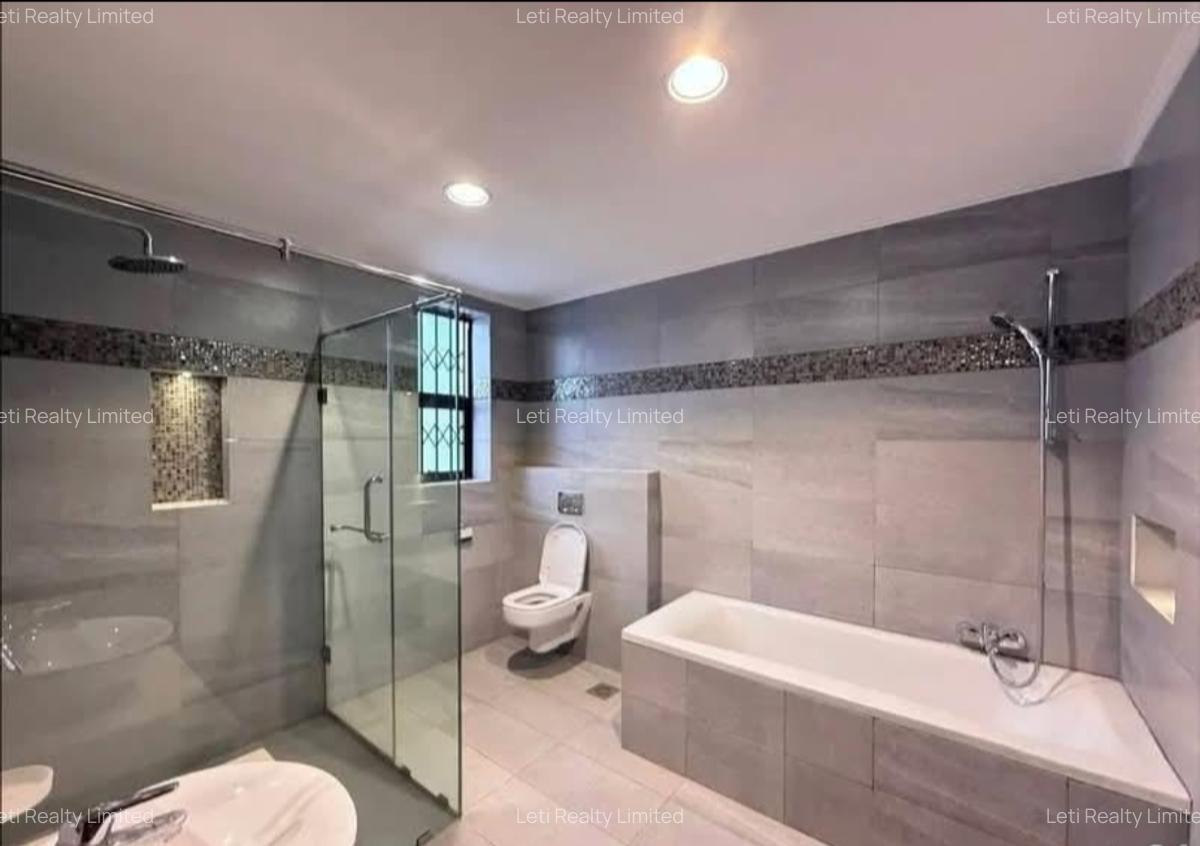 5 Bed Townhouse with En Suite in Lavington - 9