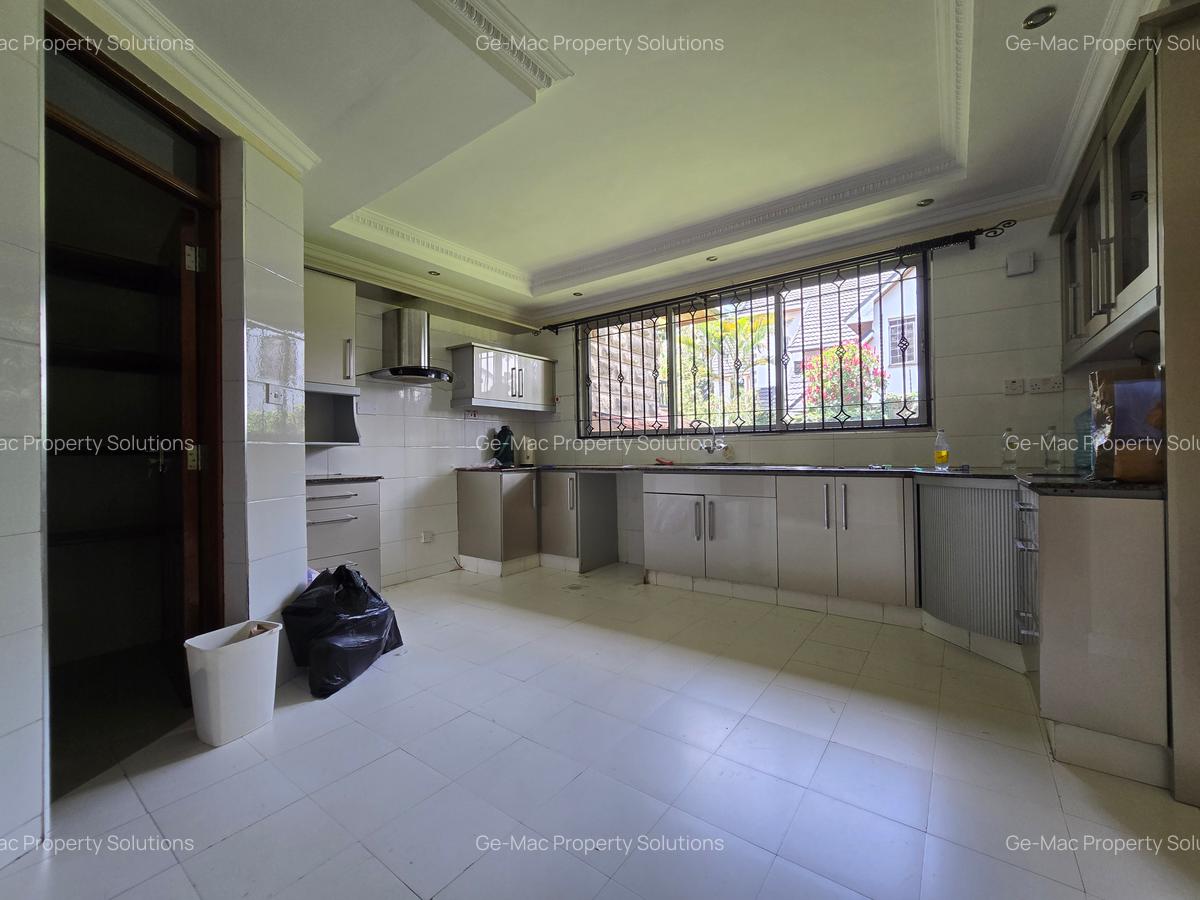 4 Bed House with En Suite in Runda - 6