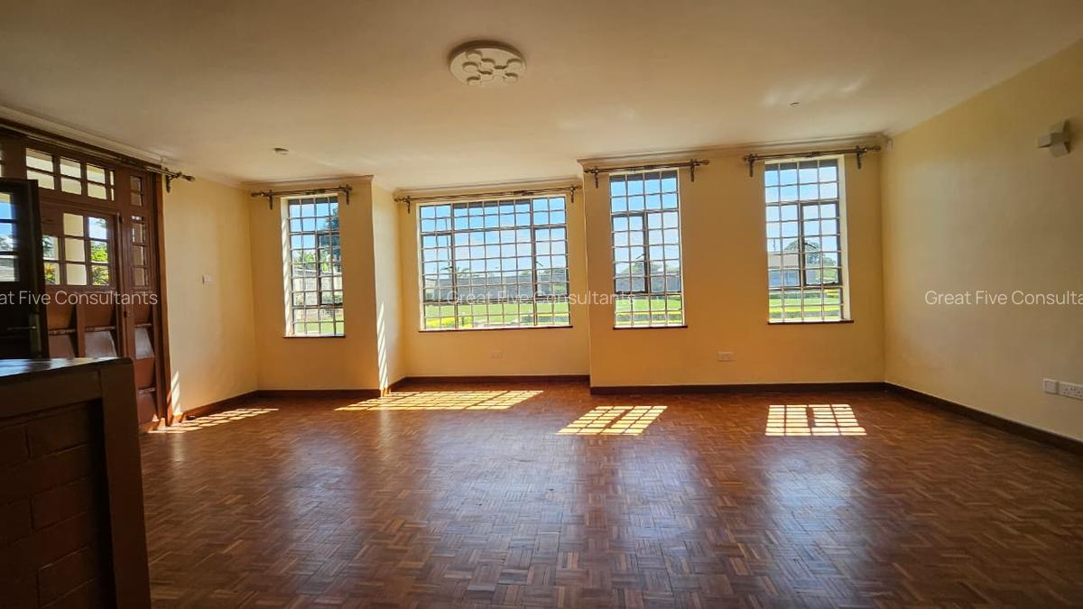 5 Bed Villa with En Suite in Runda - 6