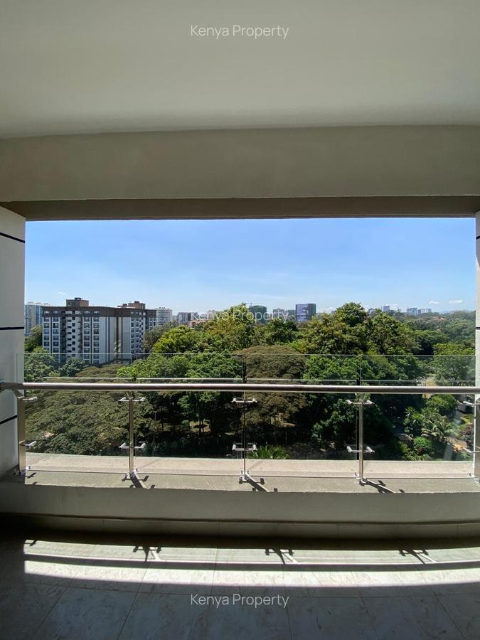 2 Bed Apartment with En Suite at Riverside Drive - 10