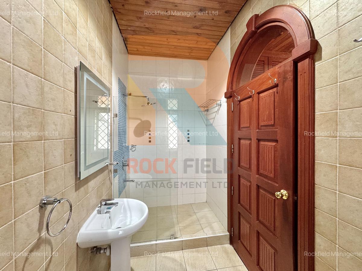 5 Bed Townhouse with En Suite in Rosslyn - 18