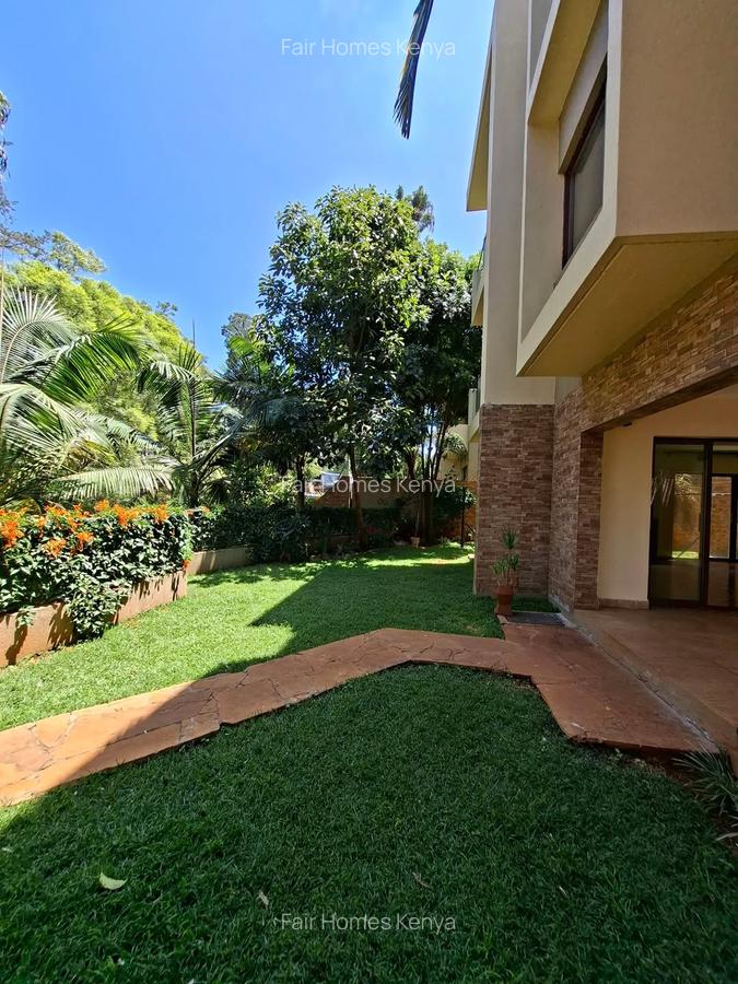 5 Bed Townhouse with En Suite at Convent Drive - 1