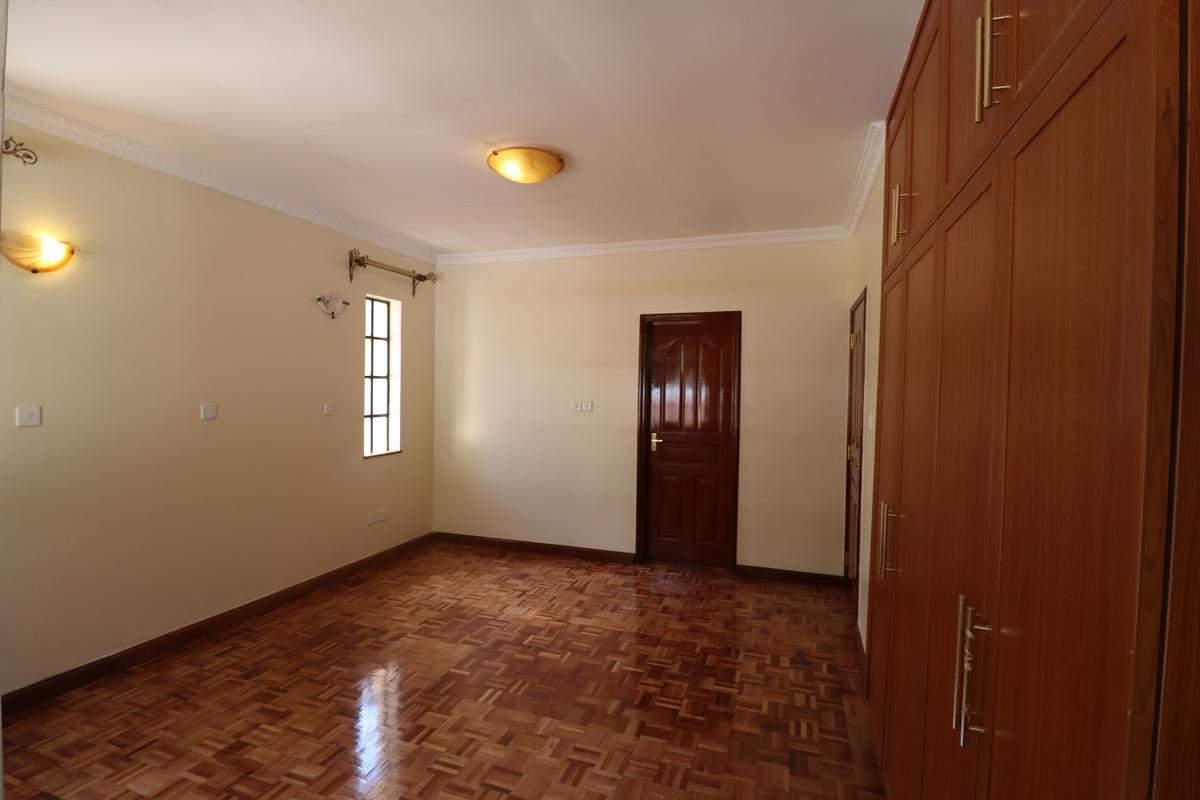 4 Bed Townhouse with En Suite at Chalbi Drive - 9