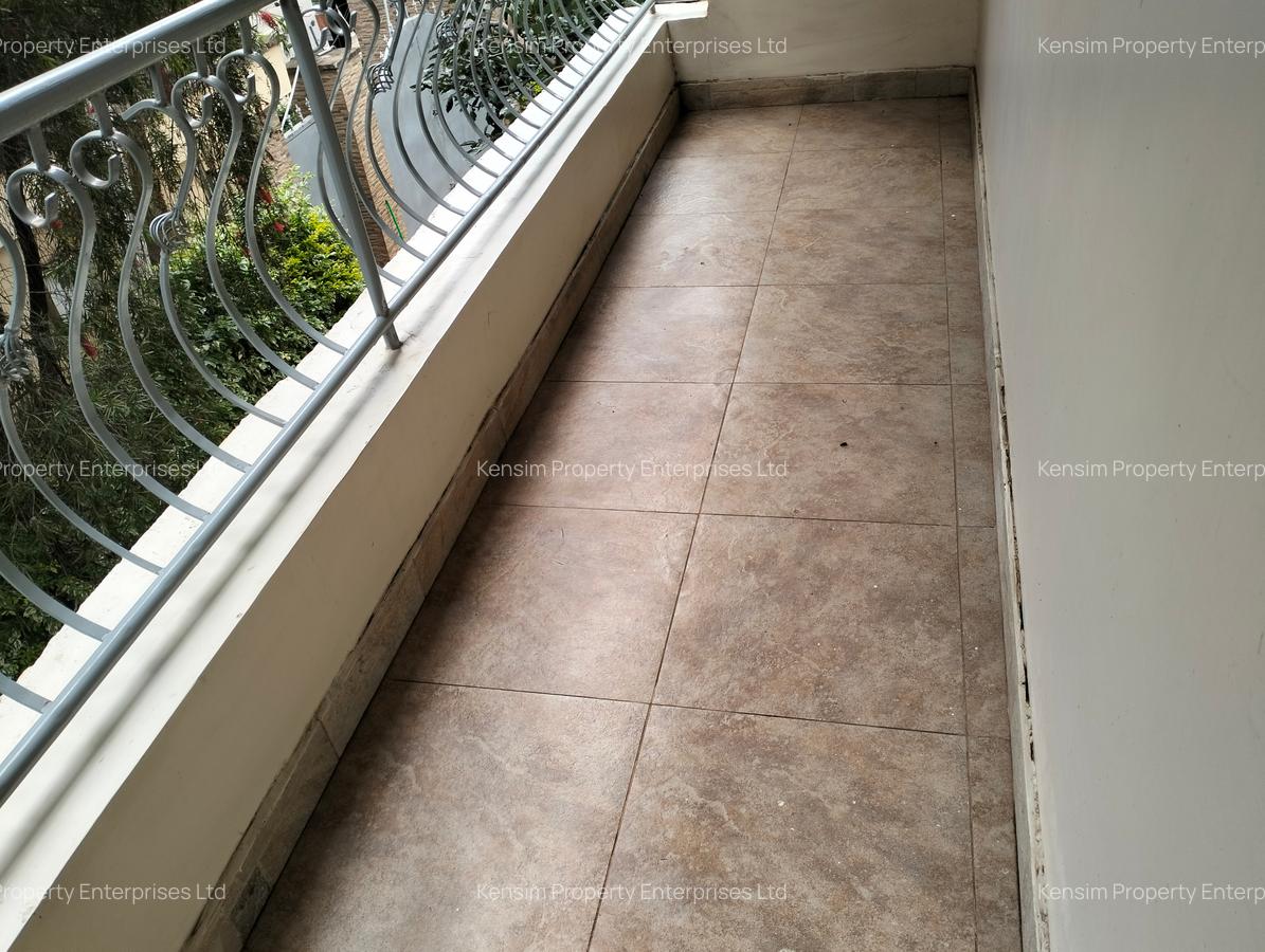 5 Bed Townhouse with En Suite in Lavington - 17