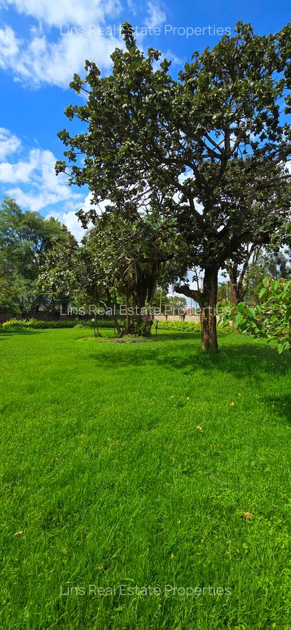 5 Bed House with En Suite in Runda - 3