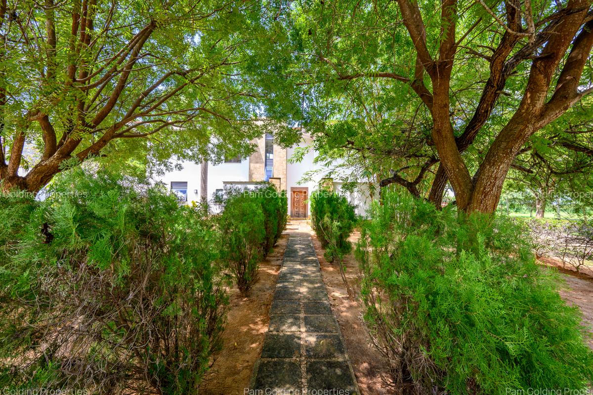 3 Bed House with En Suite at Kilifi Creek - 2