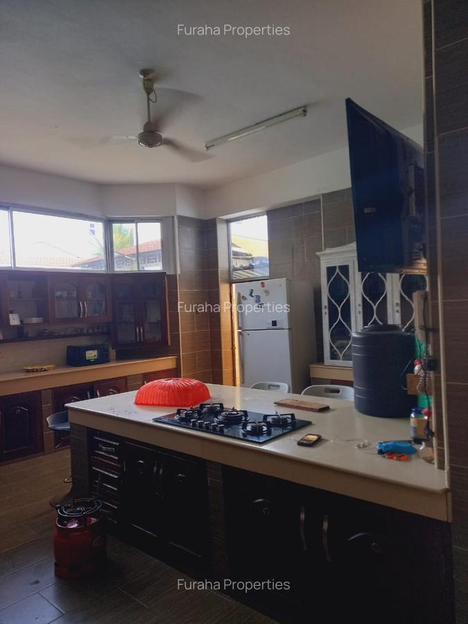 5 Bed House with En Suite in Nyali Area - 6