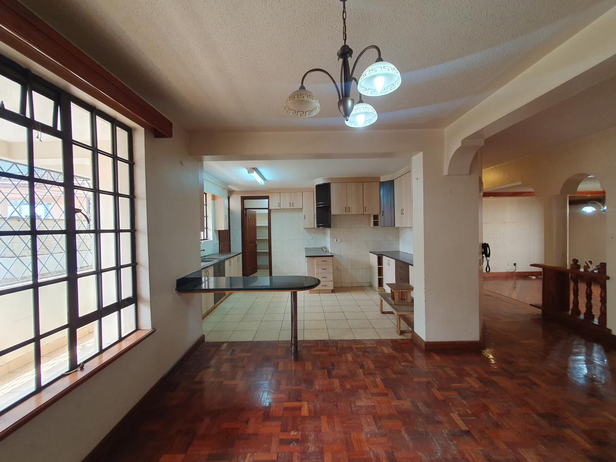 3 Bed Apartment with En Suite in Parklands - 7