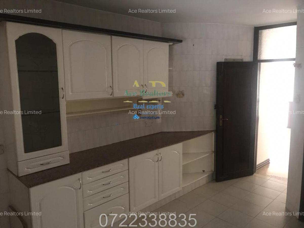 5 Bed Townhouse with En Suite at Rhapta Road - 10