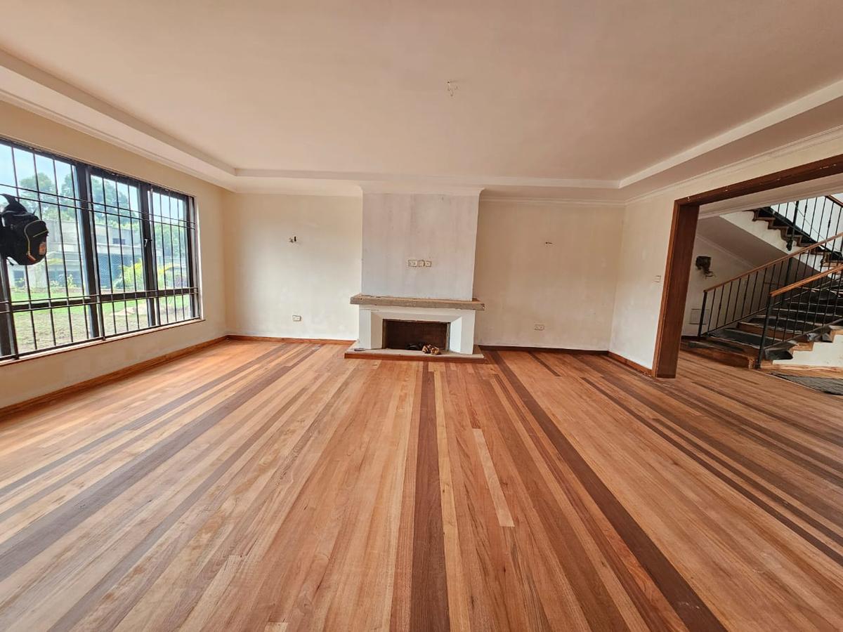 6 Bed House with En Suite in Loresho - 2