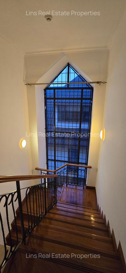 4 Bed Townhouse with En Suite in Runda - 18
