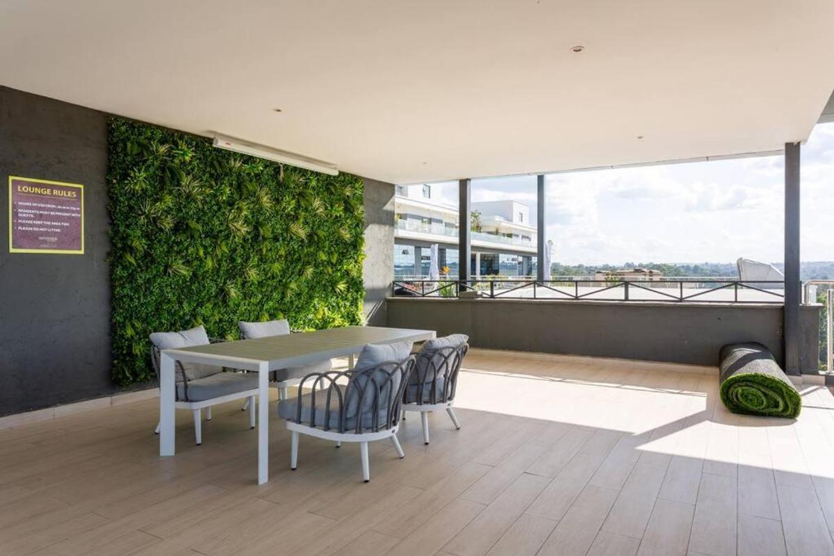 Furnished 3 Bed Apartment with En Suite in Riverside - 4