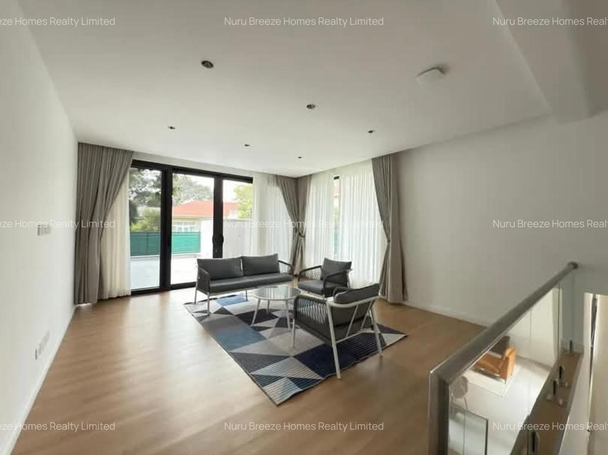 2 Bed Townhouse with En Suite in Lavington - 8