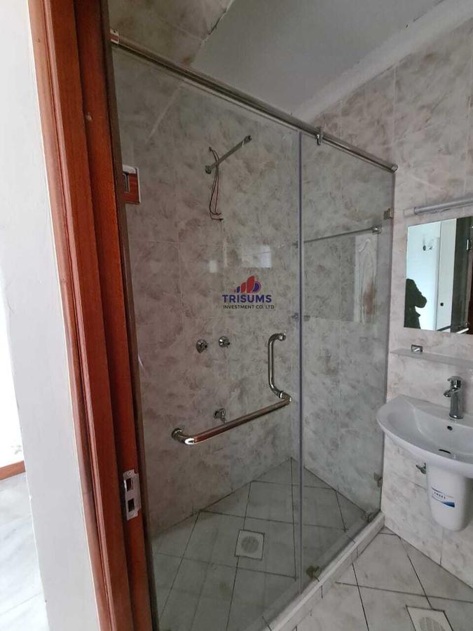 2 Bed Apartment with En Suite at Westlands - 5