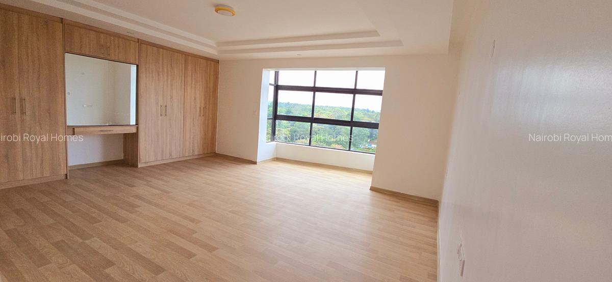 4 Bed Apartment with En Suite at Parklands Avenue - 4