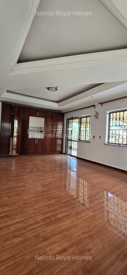 4 Bed Townhouse with En Suite at Convent Drive - 18