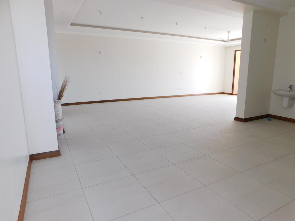 3 Bed Apartment with En Suite in Nyali Area - 14