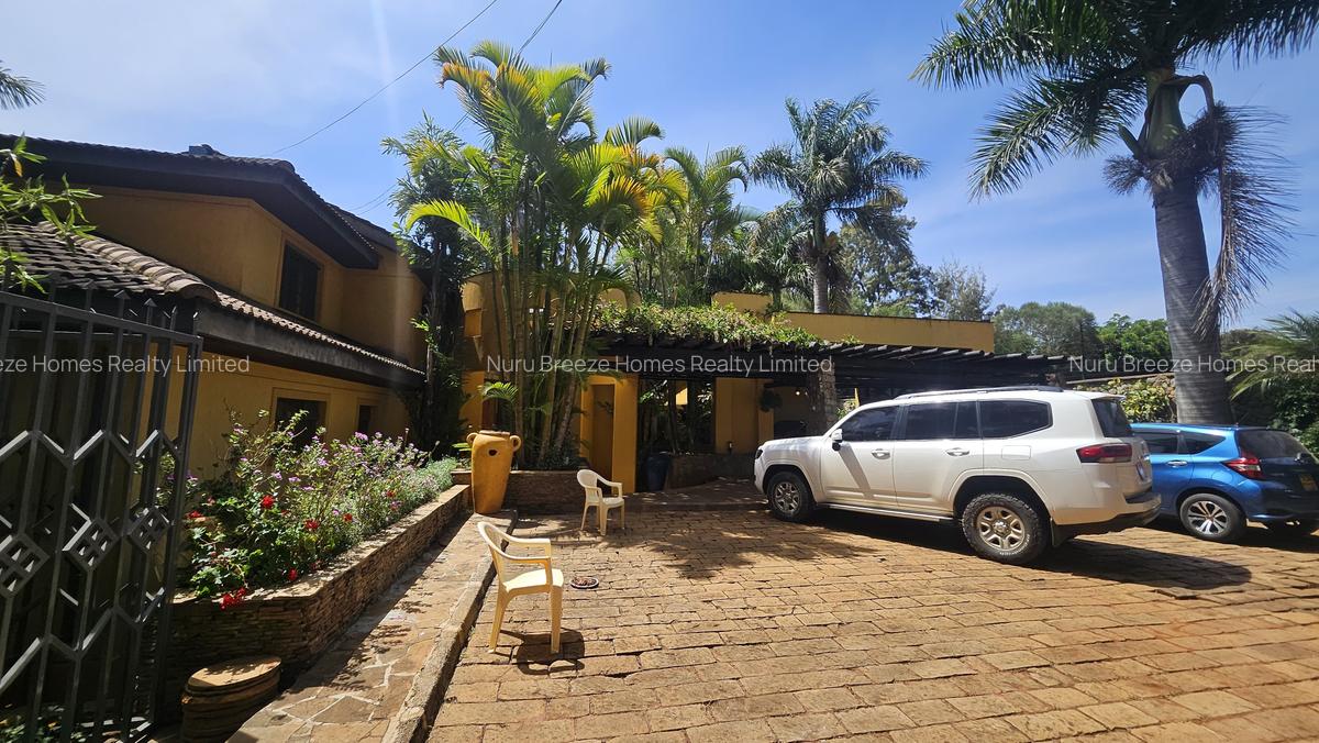 6 Bed House with En Suite in Runda - 5
