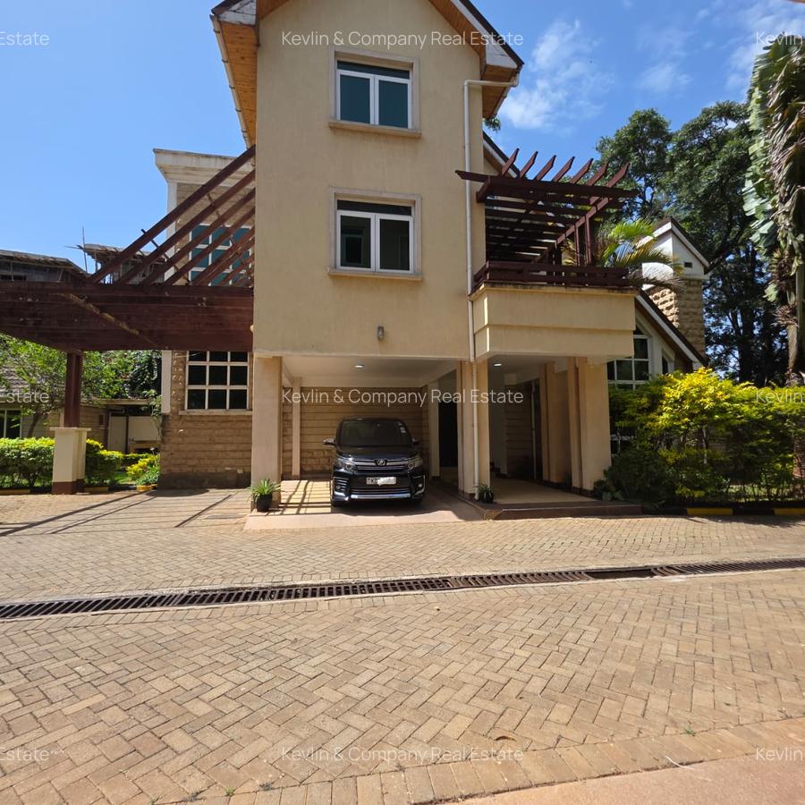 5 Bed Villa with En Suite in Lavington - 4
