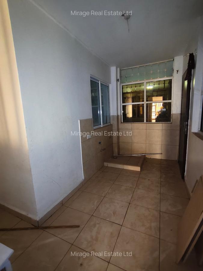 4 Bed Apartment with Gym in Parklands - 3